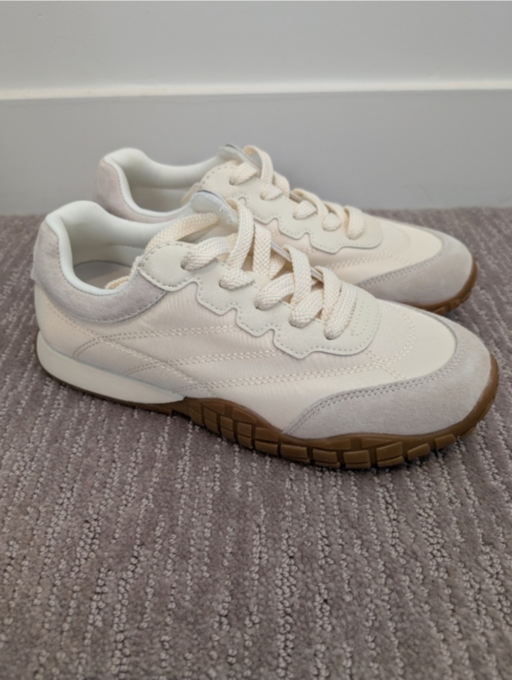 NEW/NIB White Project Cloud Donna Hitop